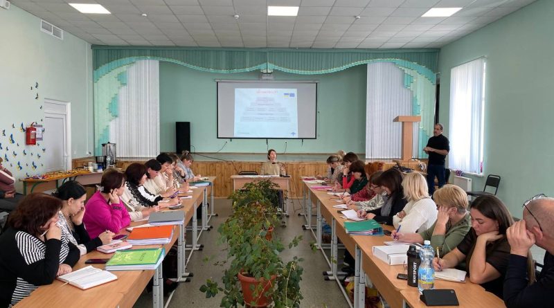 15 жовтня 2025 року, на базі Ставрівського опорного закладу освіти (для Окнянської та Ананьївської ТГ) відбудбувся перший семінар-практикум щодо забезпечення контролю організації харчування в закладах освіти Подільського району