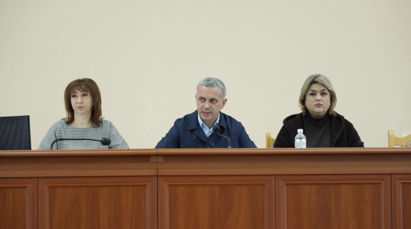 Сьогодні, 28 листопада 2025 року, відбулося засідання 74-ї чергової сесії Балтської міської ради Одеської області VIII скликання.За дорученням начальника Подільської районної військової адміністрації Михайла Лазаренка у роботі сесії взяла участь його заступниця Оксана Лобода