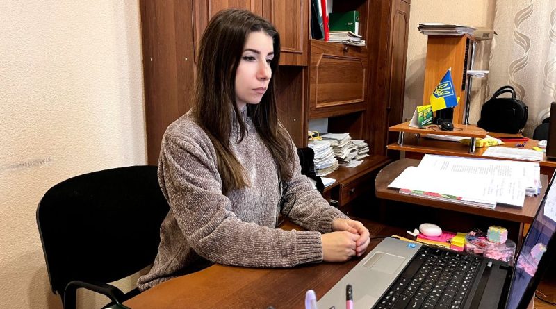 04 грудня 2025 року за дорученням начальника Подільської районної військової адміністрації Михайла ЛАЗАРЕНКА головний спеціаліст сектору містобудування та архітектури Подільської РДА Марія ТОНУ взяла участь у навчальному вебінарі “Оновлення процесу внесення чинної містобудівної документації до МБКД”, організованим Міністерством розвитку громад та територій України 04 грудня 2025 року за дорученням начальника Подільської районної військової адміністрації Михайла ЛАЗАРЕНКА головний спеціаліст сектору містобудування та архітектури Подільської РДА Марія ТОНУ взяла участь у навчальному вебінарі “Оновлення процесу внесення чинної містобудівної документації до МБКД”, організованим Міністерством розвитку громад та територій України