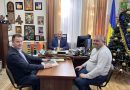 Сьогодні, 29 грудня 2025 року, начальник Подільської районної військової адміністрації Михайло ЛАЗАРЕНКО провів робочу зустріч із представниками кампанії «Ландтех» Олександром БУДКО та Сергієм ПУКЛІЧЕМ