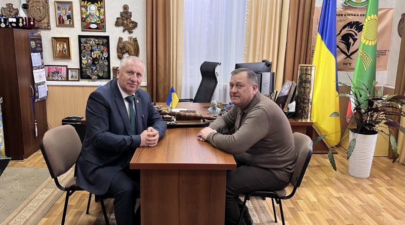 12 лютого 2026 року, начальник Подільської районної військової адміністрації Михайло ЛАЗАРЕНКО провів робочу зустріч з заступником Піщанського сільського голови Володимиром ГЕРБЕНСЬКИМ