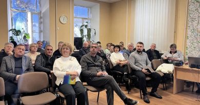 24 березня 2026 року відбулося засідання платформи «Діалог з громадами» у межах роботи Конгресу місцевих та регіональних влад при Президентові України. До Конгресу долучилися офлайн та онлайн учасники з усіх регіонів, серед яких очільники ОВА, РВА, міські голови й керівники громад