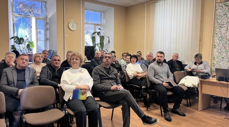 24 березня 2026 року відбулося засідання платформи «Діалог з громадами» у межах роботи Конгресу місцевих та регіональних влад при Президентові України. До Конгресу долучилися офлайн та онлайн учасники з усіх регіонів, серед яких очільники ОВА, РВА, міські голови й керівники громад