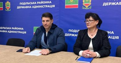 20 квітня 2026 року, виконуючий обов’язки начальника Подільської районної військової адміністрації Руслан Пітак взяв участь в офіційній презентації проєкту «Стійкість та залученість для України» (REU), що реалізується Інститут економічних досліджень та політичних консультацій за підтримки Європейський Союз