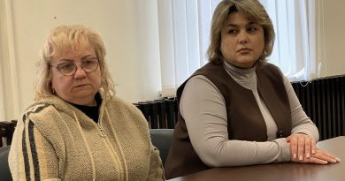 21 квітня 2026 року заступниця начальника Подільської районної військової адміністрації Оксана Лобода взяла участь у круглому столі з питань протидії порушенням прав дітей за участі представників правоохоронних органів та органів місцевого самоврядування