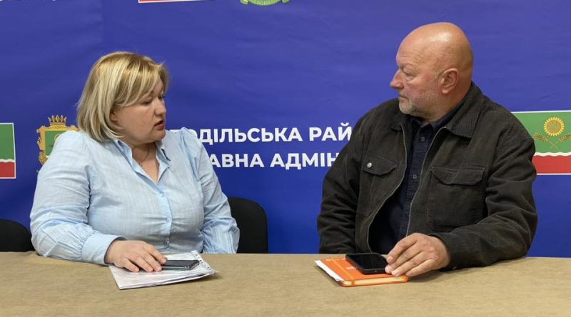 27 квітня відбулася робоча зустріч виконуючого обов’язки начальника відділу з питань ветеранської політики Подільської районної державної адміністрації Лілії БУГИ з виконуючим обов’язки голови Савранської територіальної громади Олегом ЖИРУНОМ