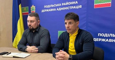 14 травня 2026 року під головуванням виконуючого обов’язки начальника Подільської районної військової адміністрації Руслана Пітака відбулася робоча нарада щодо стану заборгованості із виплати заробітної плати на державному підприємстві «Дослідне господарство «Жеребківське»»