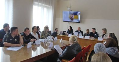 14 травня 2026 року, за дорученням виконуючого обов’язки начальника Подільської районної військової адміністрації Руслана Пітака, його заступниця Оксана Лобода здійснила робочий візит до Кодимської міської територіальної громади для участі у зустрічі з Представником Уповноваженого Верховної Ради України з прав людини в Одеській області Ігорем Міщенком