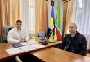03 червня 2026 року виконуючий обов’язки начальника Подільської районної військової адміністрації Руслан Пітак провів співбесіду з кандидатом на посаду фахівця з питань ветеранської політики Андрієм Злогодухом