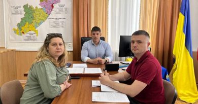 08 червня 2026 року виконуючий обов’язків начальника Подільської районної військової адміністрації Руслан Пітак провів робочу зустріч із керівницею місцевого підрозділу АТ «Укрпошта» Оленою Кабак 08 червня 2026 року виконуючий обов’язків начальника Подільської районної військової адміністрації Руслан Пітак провів робочу зустріч із керівницею місцевого підрозділу АТ «Укрпошта» Оленою Кабак