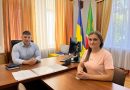 07.07.2026 року виконуючий обов’язки начальника Подільської районної військової адміністрації Руслан Пітак зустрівся із жителькою села Малий Фонтан Тетяною Тищенко 07.07.2026 року виконуючий обов’язки начальника Подільської районної військової адміністрації Руслан Пітак зустрівся із жителькою села Малий Фонтан Тетяною Тищенко