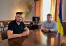 07.07.2026 року виконуючий обов’язки начальника Подільської районної військової адміністрації Руслан Пітак провів робочу зустріч із начальником СП «Подільська станція екстреної медичної допомоги» Віталієм Ігнатовим 07.07.2026 року виконуючий обов’язки начальника Подільської районної військової адміністрації Руслан Пітак провів робочу зустріч із начальником СП «Подільська станція екстреної медичної допомоги» Віталієм Ігнатовим