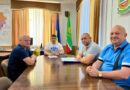17 липня 2026 року виконуючий обов’язків начальника Подільської районної військової адміністрації Руслан Пітак провів робочу зустріч із начальником відділу земельних ресурсів Валерієм Рябокоровком та депутатами Савранської селищної ради Валерієм Самойлюком і Володимиром Бондарчуком 17 липня 2026 року виконуючий обов’язків начальника Подільської районної військової адміністрації Руслан Пітак провів робочу зустріч із начальником відділу земельних ресурсів Валерієм Рябокоровком та депутатами Савранської селищної ради Валерієм Самойлюком і Володимиром Бондарчуком