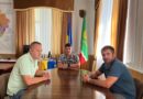 16 липня 2026 року виконуючий обов’язки начальника Подільської районної військової адміністрації Руслан Пітак провів робочу зустріч із начальником Подільського відділу Одеської спеціалізованої прокуратури у сфері оборони Південного регіону Василем Сушком та головою Подільської районної ради Миколою Соколовим 16 липня 2026 року виконуючий обов’язки начальника Подільської районної військової адміністрації Руслан Пітак провів робочу зустріч із начальником Подільського відділу Одеської спеціалізованої прокуратури у сфері оборони Південного регіону Василем Сушком та головою Подільської районної ради Миколою Соколовим
