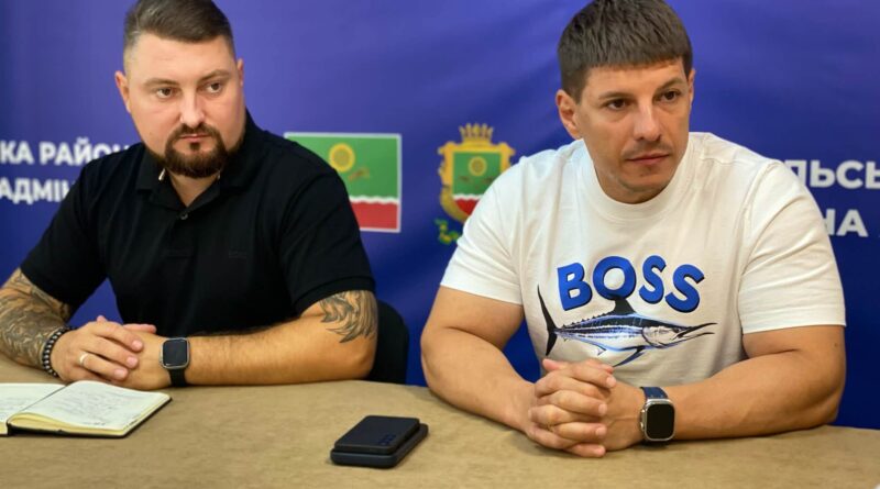 31 липня 2026 року під головуванням виконуючого обов’язки начальника Подільської районної військової адміністрації Руслана Пітака відбулося засідання робочої групи «Прозорість і підзвітність» при Подільській РДА