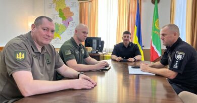 12 серпня 2026 року виконуючий обовʼязки начальника Подільської районної військової адміністрації Руслан Пітак провів робочу зустріч із начальником Подільського районного територіального центру комплектування та соціальної підтримки Русланом Ткачем, начальником Подільського районного управління поліції ГУНП в Одеській області Олегом Жуковським та з першим заступником начальника 2-го Подільського прикордонного загону, полковником Іваном Васильчуком