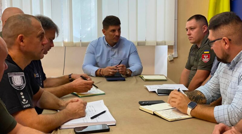 25.08.2026 року, за дорученням начальника Одеської обласної державної адміністрації Олега Кіпера, виконуючий обовʼязки начальника Подільської районної військової адміністрації Руслан Пітак провів нараду з представниками силових структур району 25.08.2026 року, за дорученням начальника Одеської обласної державної адміністрації Олега Кіпера, виконуючий обовʼязки начальника Подільської районної військової адміністрації Руслан Пітак провів нараду з представниками силових структур району