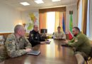 29 вересня 2026 року виконуючий обов’язки начальника Подільської районної військової адміністрації Руслан Пітак провів робочу зустріч із начальником Подільського прикордонного загону Ігорем Мельником, заступником начальника Подільського районного управління поліції Павлом Лисенком та тимчасово виконуючим обов’язки начальника Подільського районного територіального центру комплектування та соціальної підтримки Олександром Присяжнюком 29 вересня 2026 року виконуючий обов’язки начальника Подільської районної військової адміністрації Руслан Пітак провів робочу зустріч із начальником Подільського прикордонного загону Ігорем Мельником, заступником начальника Подільського районного управління поліції Павлом Лисенком та тимчасово виконуючим обов’язки начальника Подільського районного територіального центру комплектування та соціальної підтримки Олександром Присяжнюком