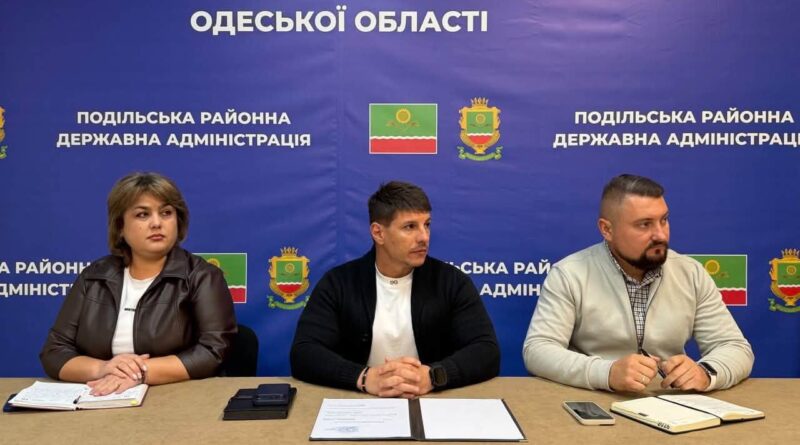 06 жовтня 2026 року виконуючий обовʼязки начальника Подільської районної військової адміністрації Руслан Пітак провів апаратну нараду з керівниками структурних підрозділів РВА 06 жовтня 2026 року виконуючий обовʼязки начальника Подільської районної військової адміністрації Руслан Пітак провів апаратну нараду з керівниками структурних підрозділів РВА