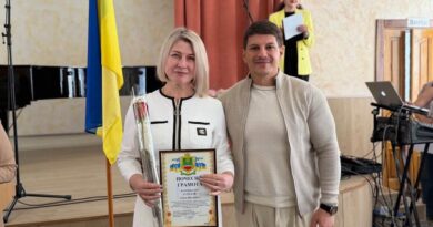 5 жовтня 2026 року в Подільській музичній школі за участі виконуючого обов’язки начальника Подільської районної військової адміністрації Руслана Пітака відбувся урочистий районний захід, присвячений професійному святу — Дню працівників освіти