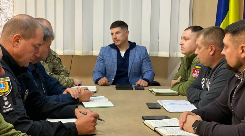 13 жовтня 2026 року, виконуючий обовʼязки начальника Подільської районної військової адміністрації Руслан Пітак провів нараду з представниками силових структур району