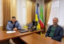13 жовтня 2026 року виконуючий обов’язки начальника Подільської районної військової адміністрації Руслан Пітак провів робочу зустріч із начальником комунального підприємства «Саврань» Віталієм Чебанюком
