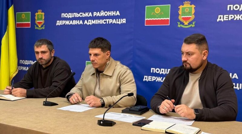 На Подільщині обговорили підготовку до осінньо-зимового періоду 2026–2027 років та утримання автомобільних доріг На Подільщині обговорили підготовку до осінньо-зимового періоду 2026–2027 років та утримання автомобільних доріг